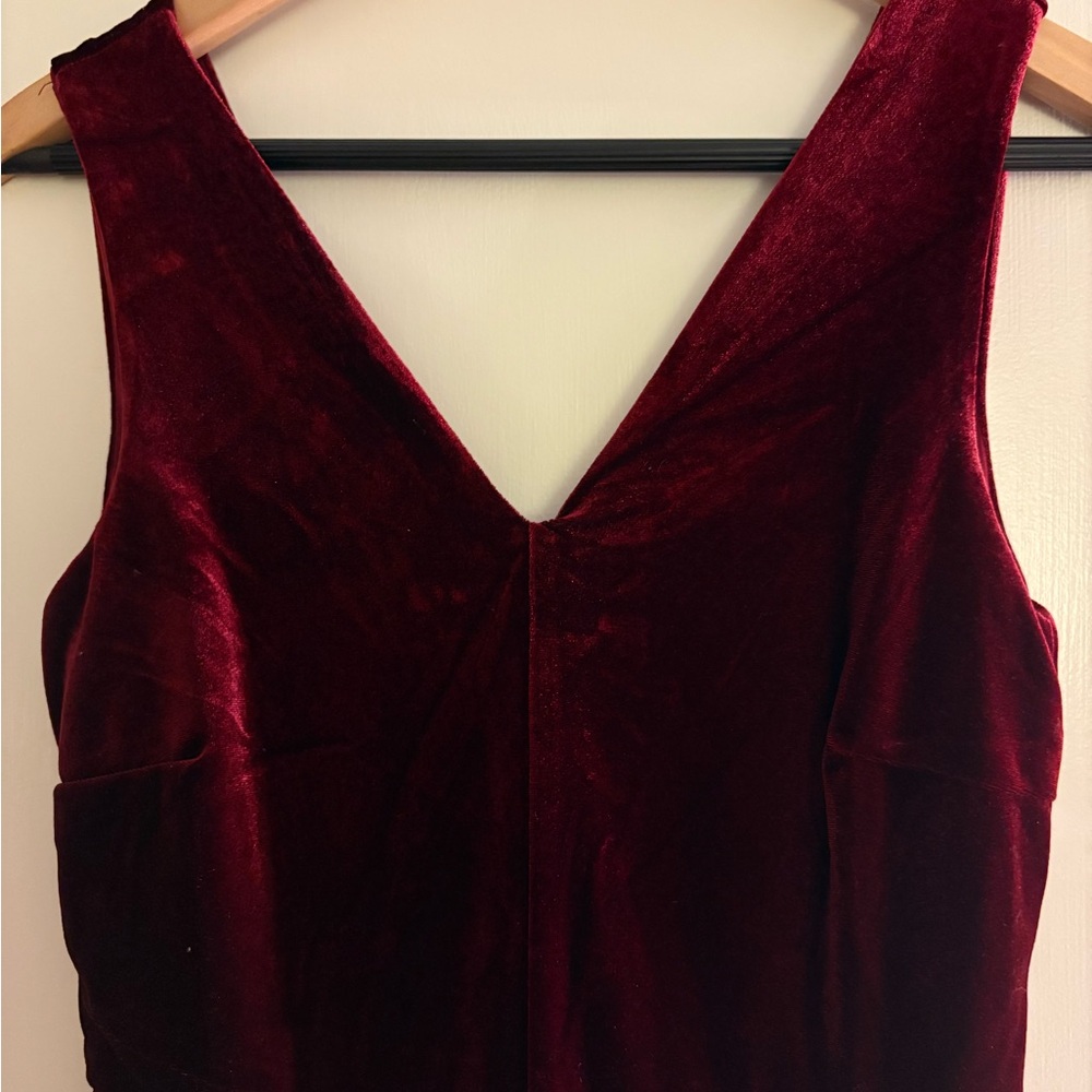 Red Velvety Sleeveless V-Neck Maxi Gown - Picture 3 of 4
